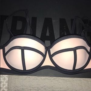 Triangl XXS Milly bikini top (authentic)